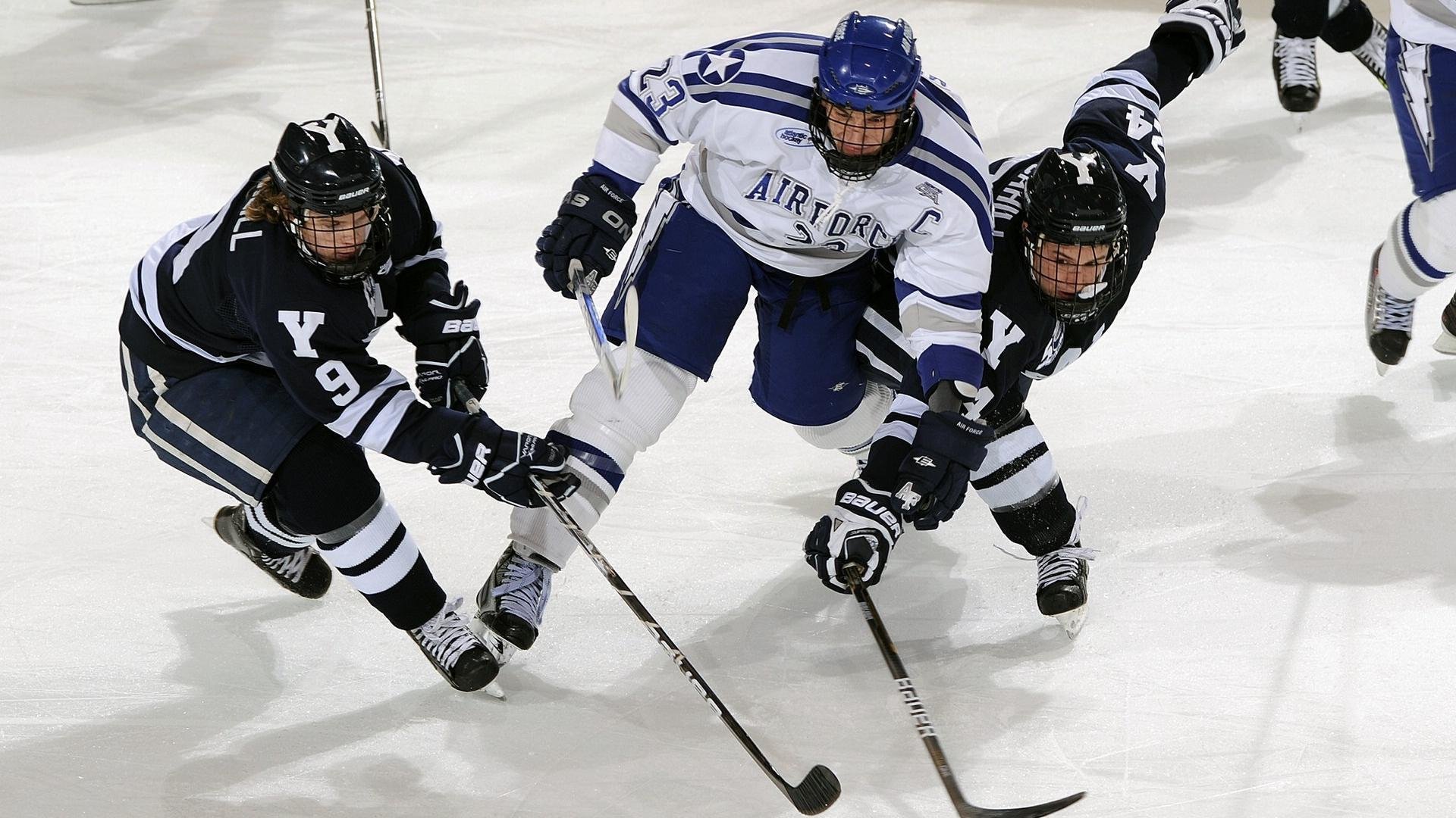 “强强对话!联盟顶尖豪强交锋,悬念重重促发火花”